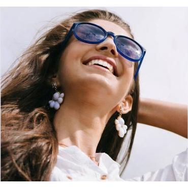 10 Ways To Get Rid Of Frizzy Hair This Summer